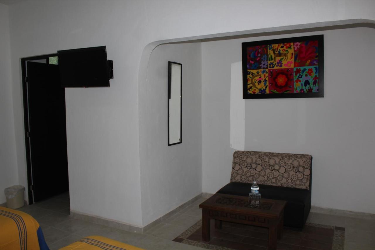 Hotel Casona Margot Valladolid  Extérieur photo