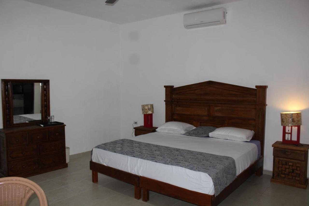 Hotel Casona Margot Valladolid  Extérieur photo